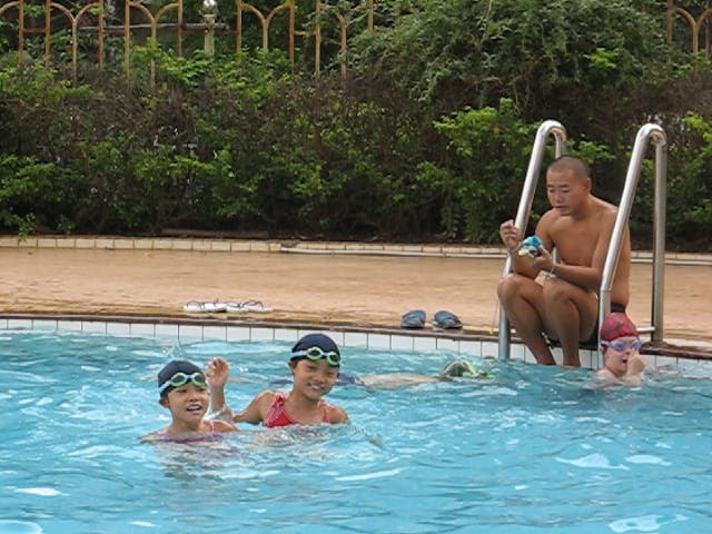 Joshua and Hannah at the Pool.mov